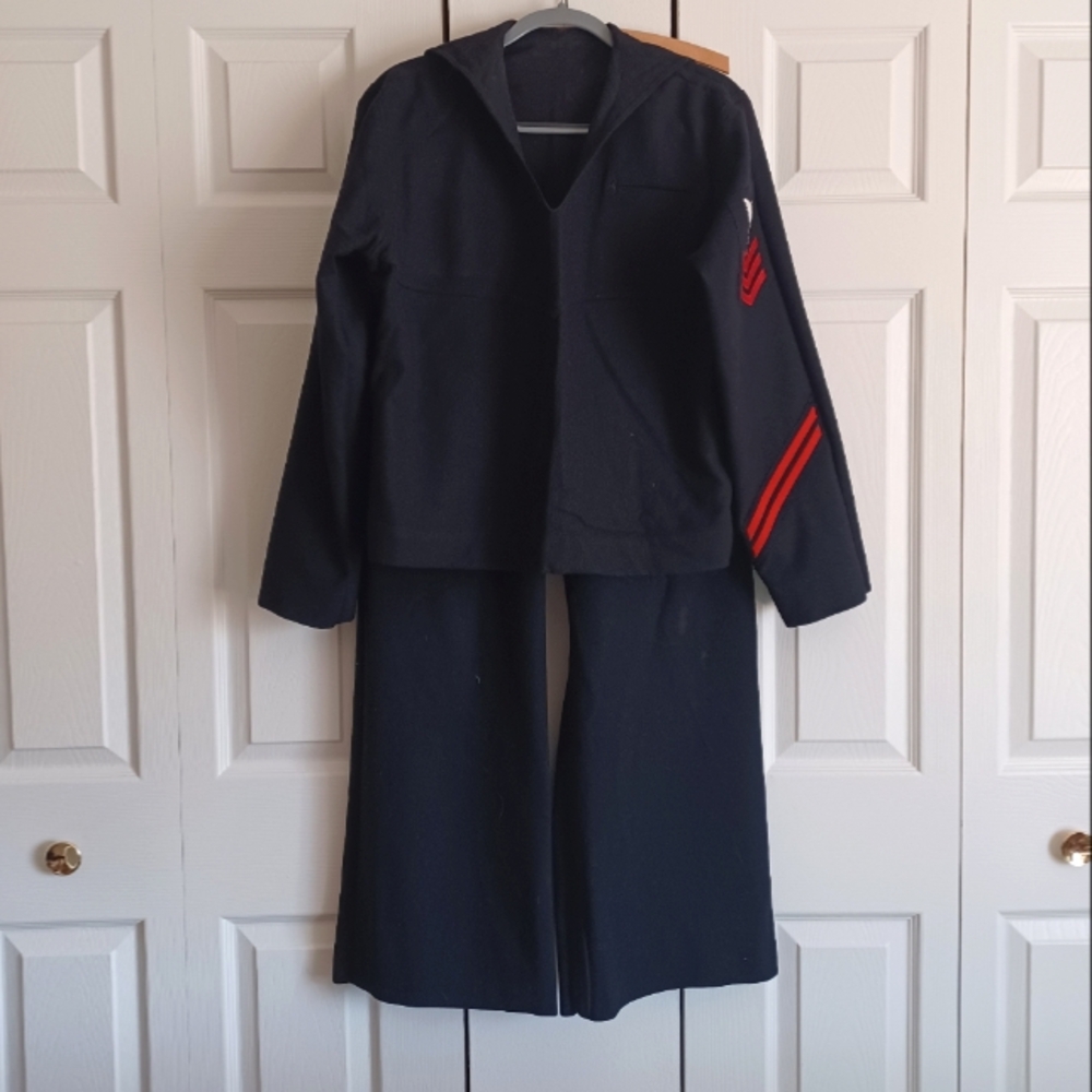 50s - 60s 100% Wool Navy Blue USA NAVY Uniform. Vintage Military. History. Retro